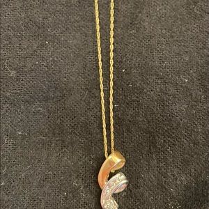 10K YELLOW GOLD DIAMOND PENDANT